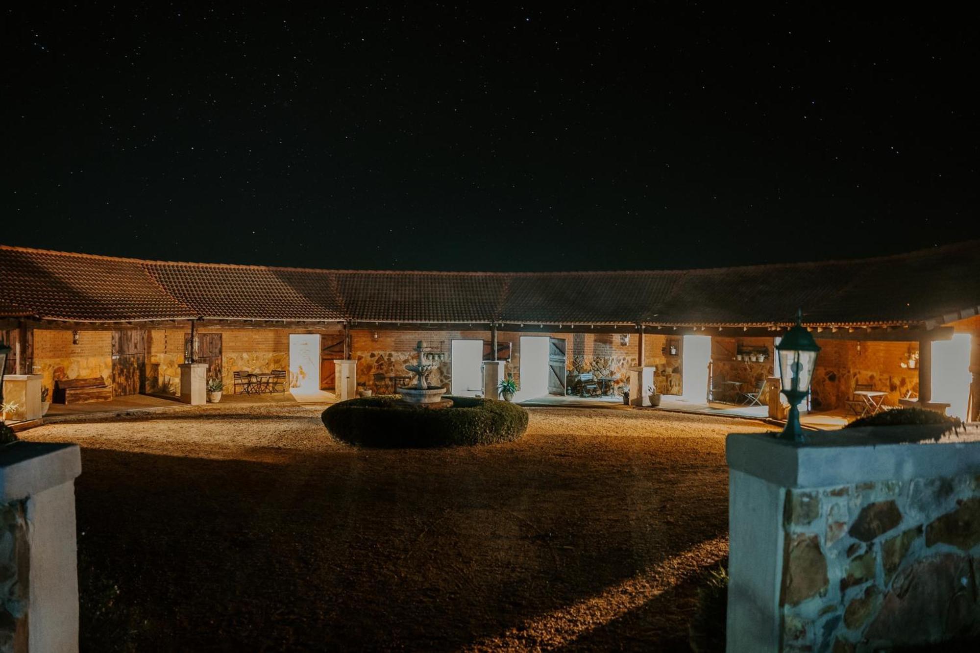 Вилла Mount High Luxury Stables Машишинг Экстерьер фото
